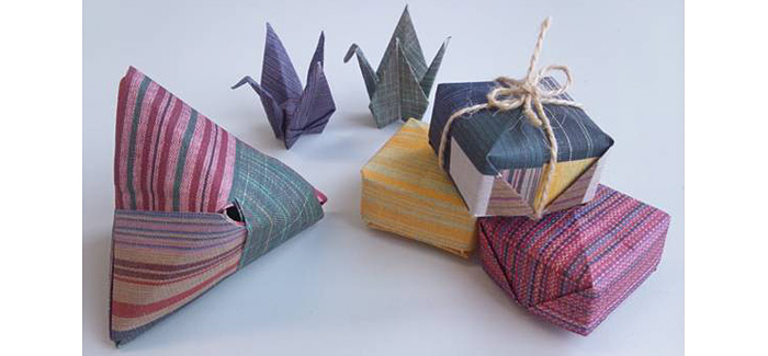 第一印刷さんの会津木綿織の折り紙で作った作品